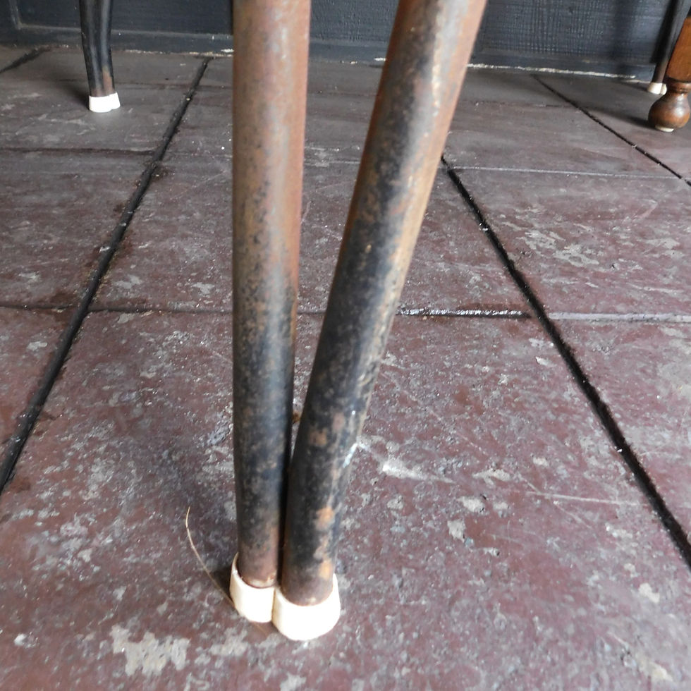Thumbnail: Retro 1950's Hairpin Table