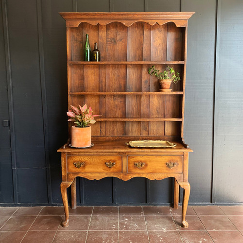 Antique Welsh Hutch mignonne