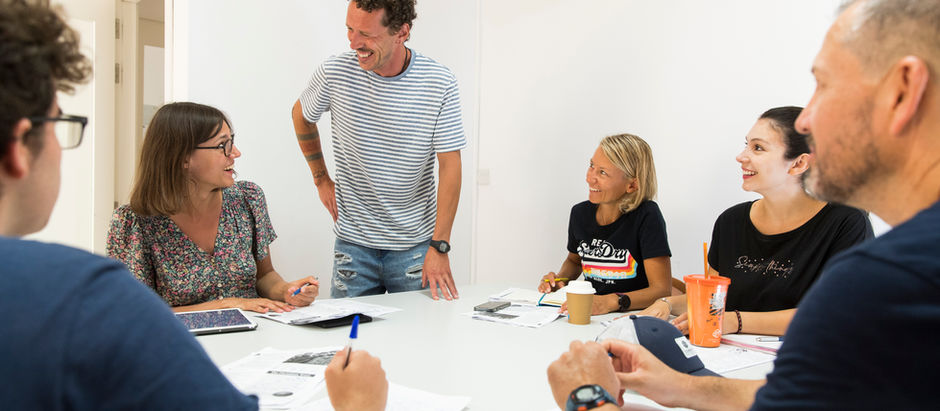 Curso de inglês intensivo: Aprenda a falar inglês em menos tempo e com mais eficiência