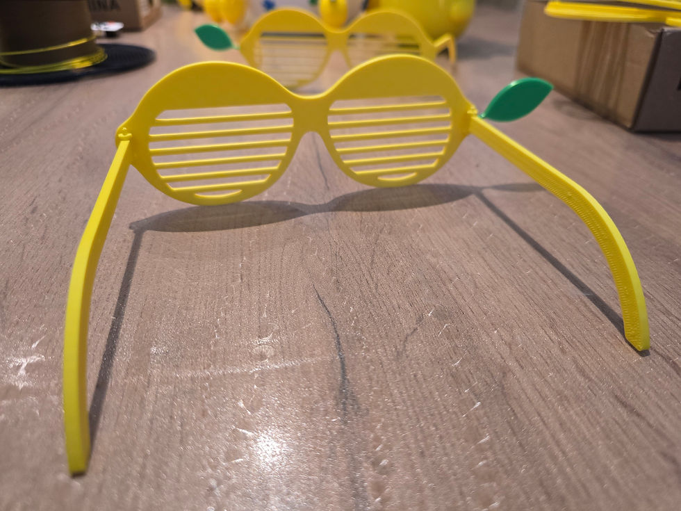 Küçük resim: Lemon Glasses Party 