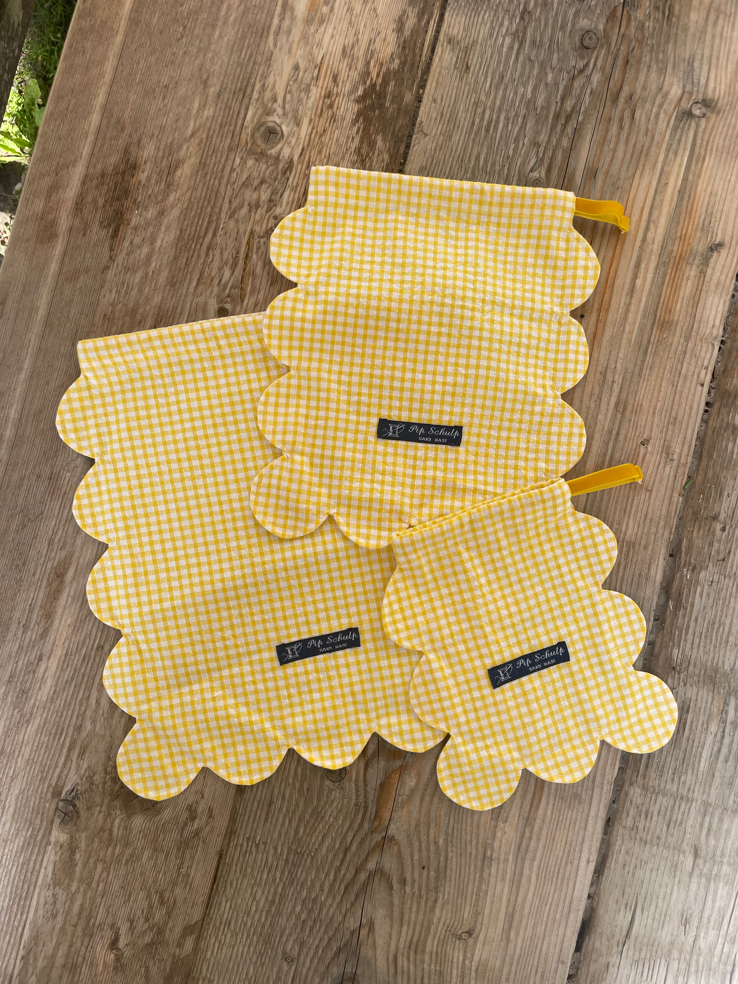 Yellow Gingham Scalloped Pouch