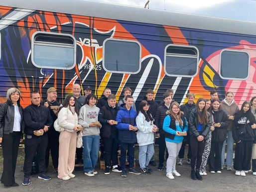 Участь студентів у майстер-класі на локації Food Train