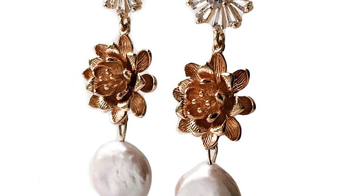 DAHLIA | Freshwater Pearl Earrings