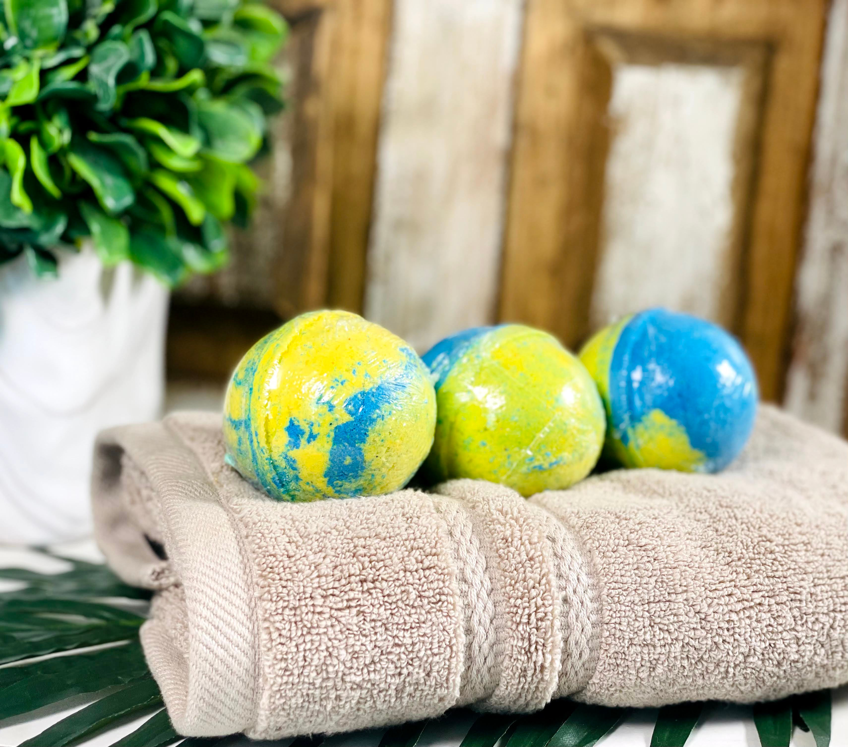 Berry Blitz Bath Bomb