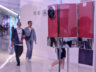 Huawei Strikes Big as Apple’s iPhone 16 AI Delays Leave Chinese Users Frustrated