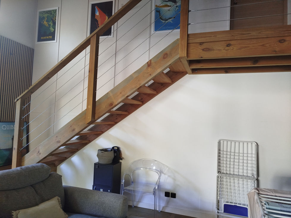 Photo avant de l'espace sous escalier