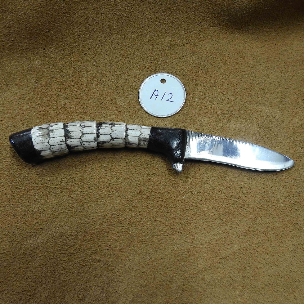 Thumbnail: Moore Maker YLL6416 Katalox Armadillo Tail Knife 