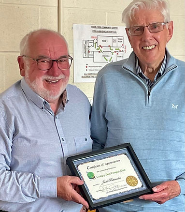 Jack recieving his certificate from Roy .jpg
