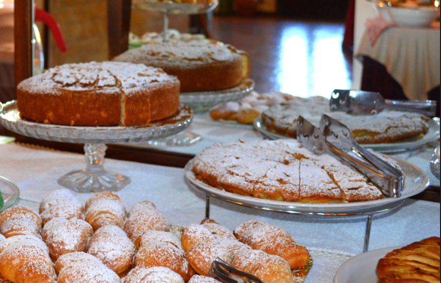 typical tuscan breakfast alla contadina