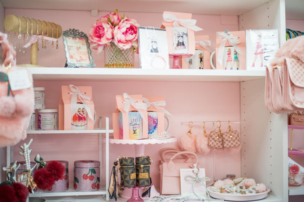 The Dainty Den merchandise gifts