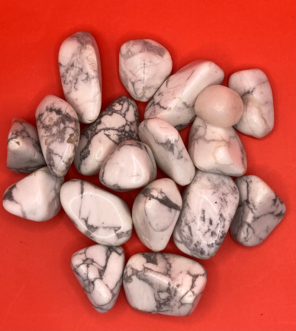Thumbnail: MEDIUM WHITE HOWLITE
