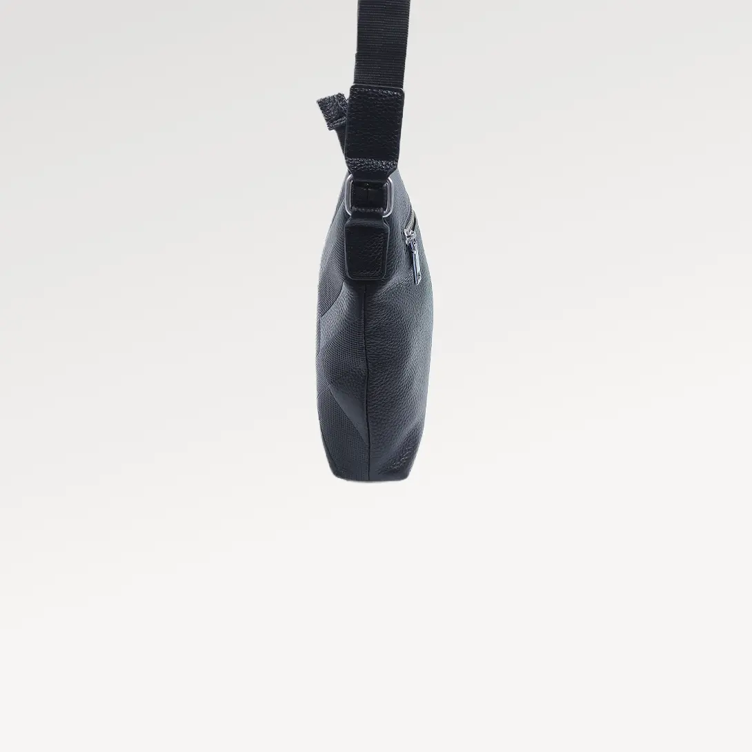 Konig Genève Leather Crossbody Bag