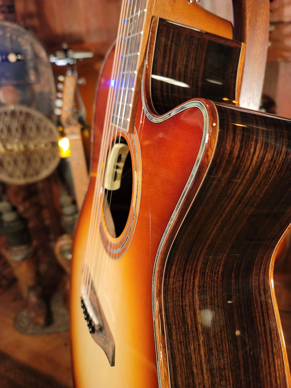 Thumbnail: Furch Red Deluxe LR SB Anthem 121799 with Free Furch Guitar Strap and Original C