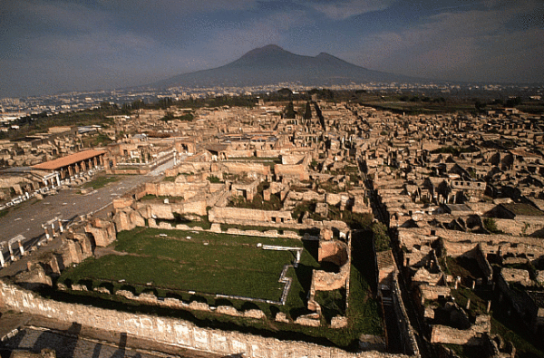 Pompei-Canada-600x395.gif