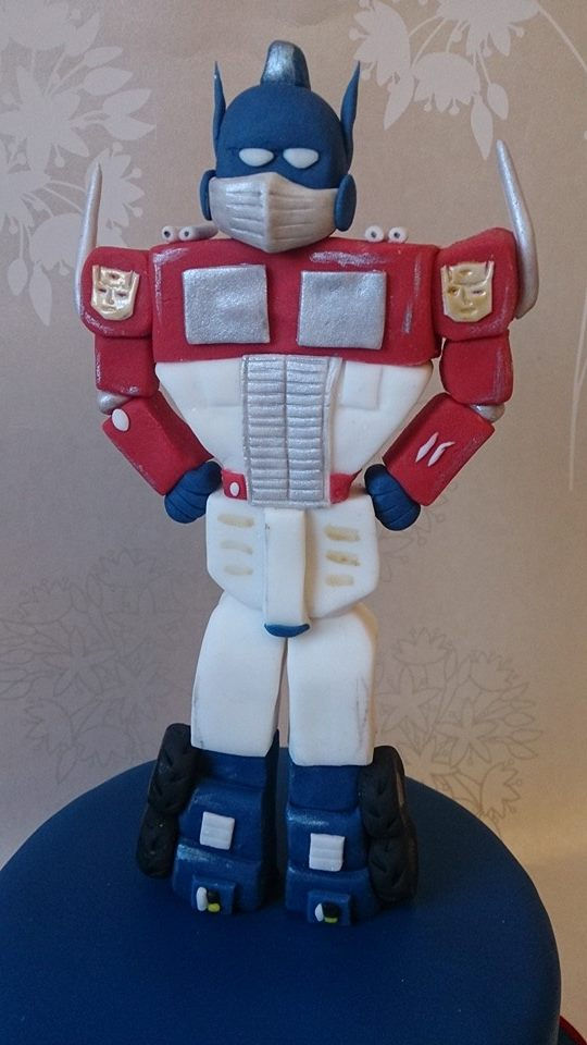 optimusprimetransformerscaketopper.jpg