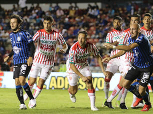 ¡UN BIPOLAR E INOPERANTE NECAXA FUE DERROTADO 3-0 POR GALLOS BLANCOS DE QUERETARO!