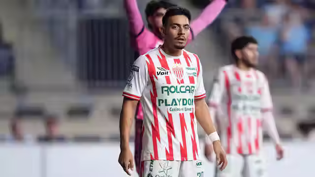 NECAXA TRANSFIERE A TIGRES A RICARDO MONREAL