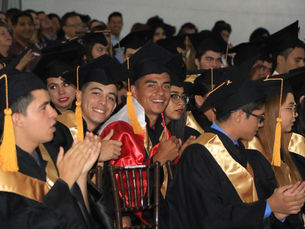 GRADUACIÓN EN LA UVM DE NUEVE INTEGRANTES DE FUERZAS BÁSICAS DEL NECAXA