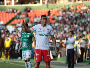 NECAXA PIERDE CON LEON 2-1 Y LIGA YA CUATRO PARTIDOS SIN GANAR.
