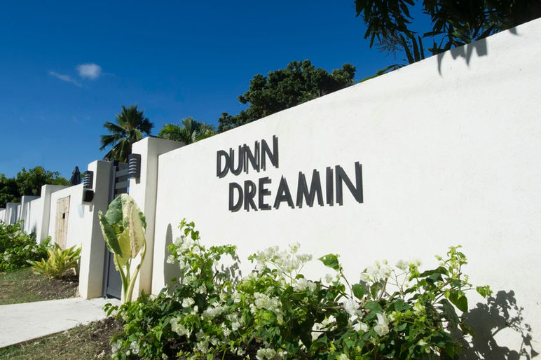 sign dunn dreamin.jpg