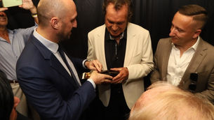 Engelbert Humperdinck poděkoval CNSC za výjimečný koňak a nabídnul spolupráci na limitované edici