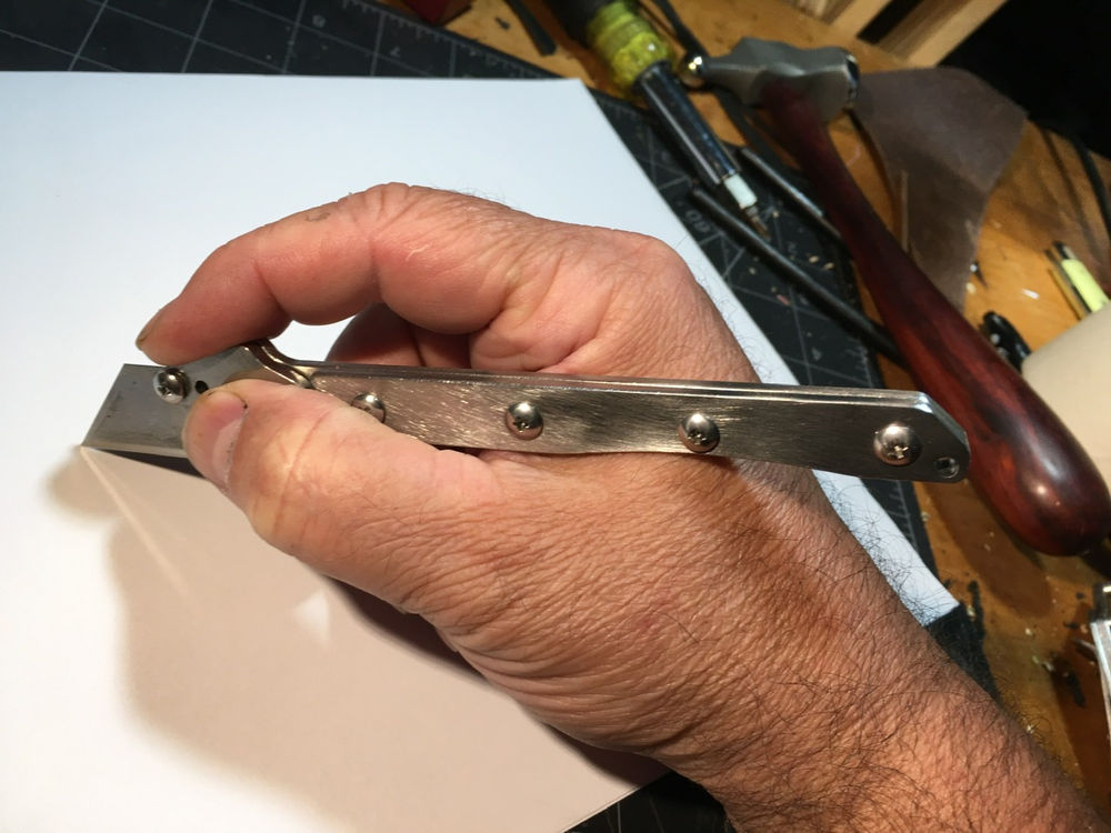 Custom made knife Leathercraft Masterclass