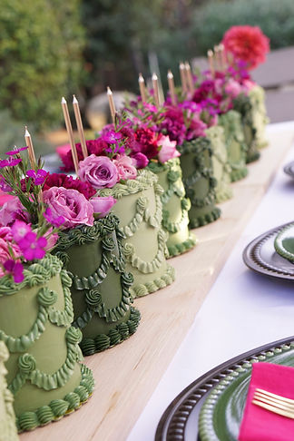 Vintage Cake Line