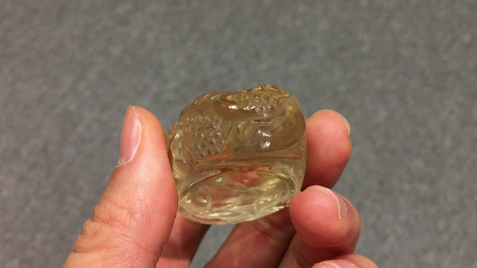縮圖：黃水晶蟾蜍擺件
