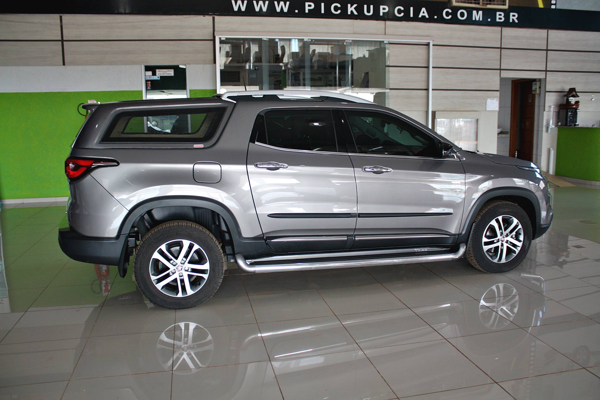 Capotas de Fibra para Fiat Toro
