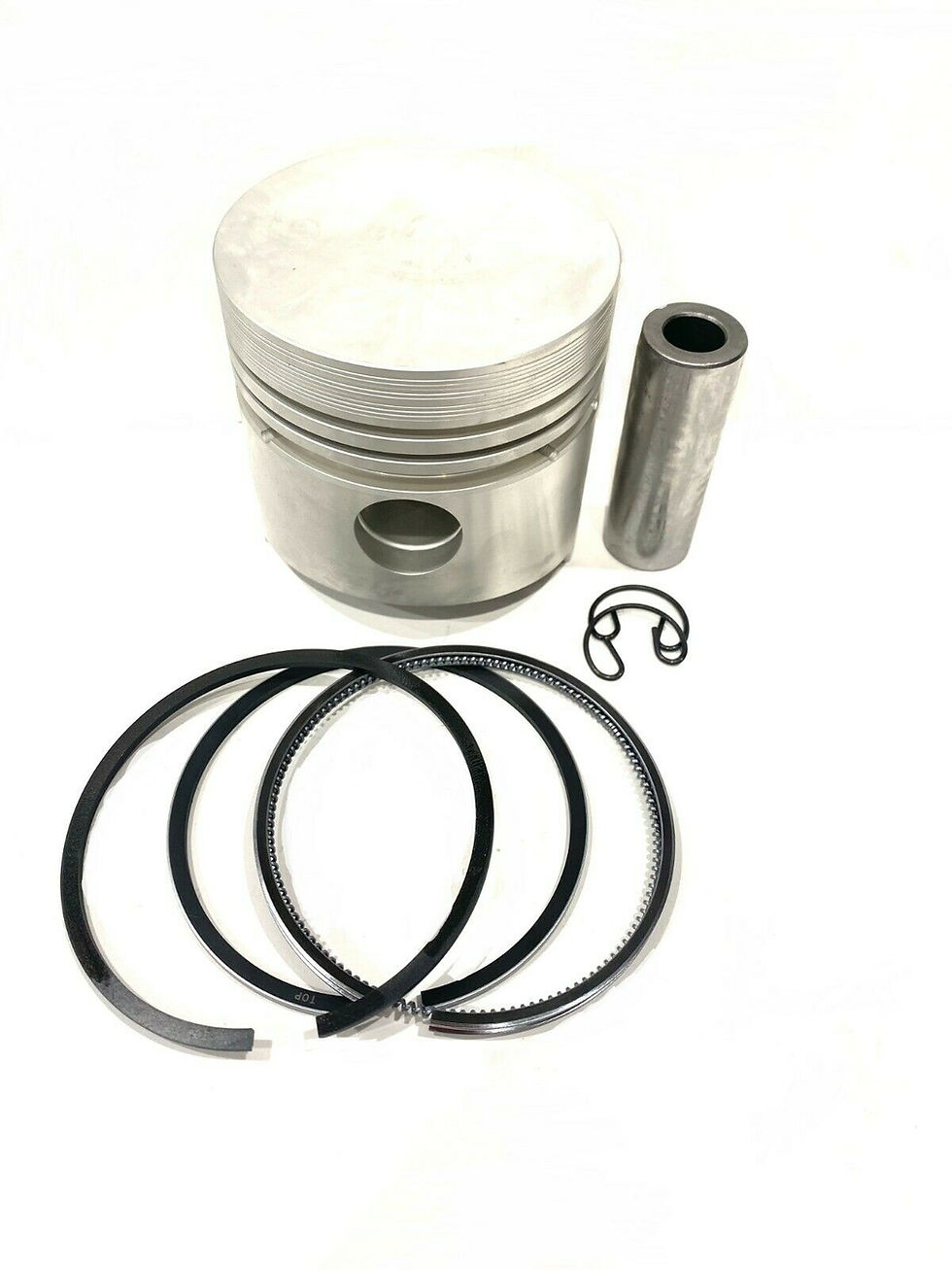 Kubota V1702 Piston Ring Set STD 82mm