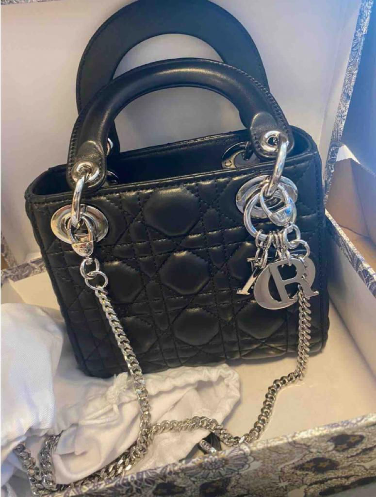 Dior BORSA A TRACOLLA LADY DIOR IN PELLE - NERO