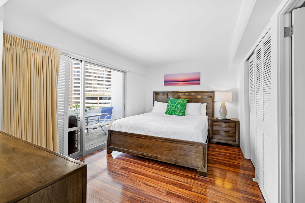 Cozy king sized bed