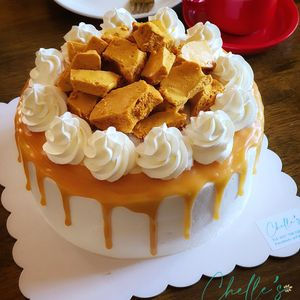 Caramel Honeycomb Crunch Cake