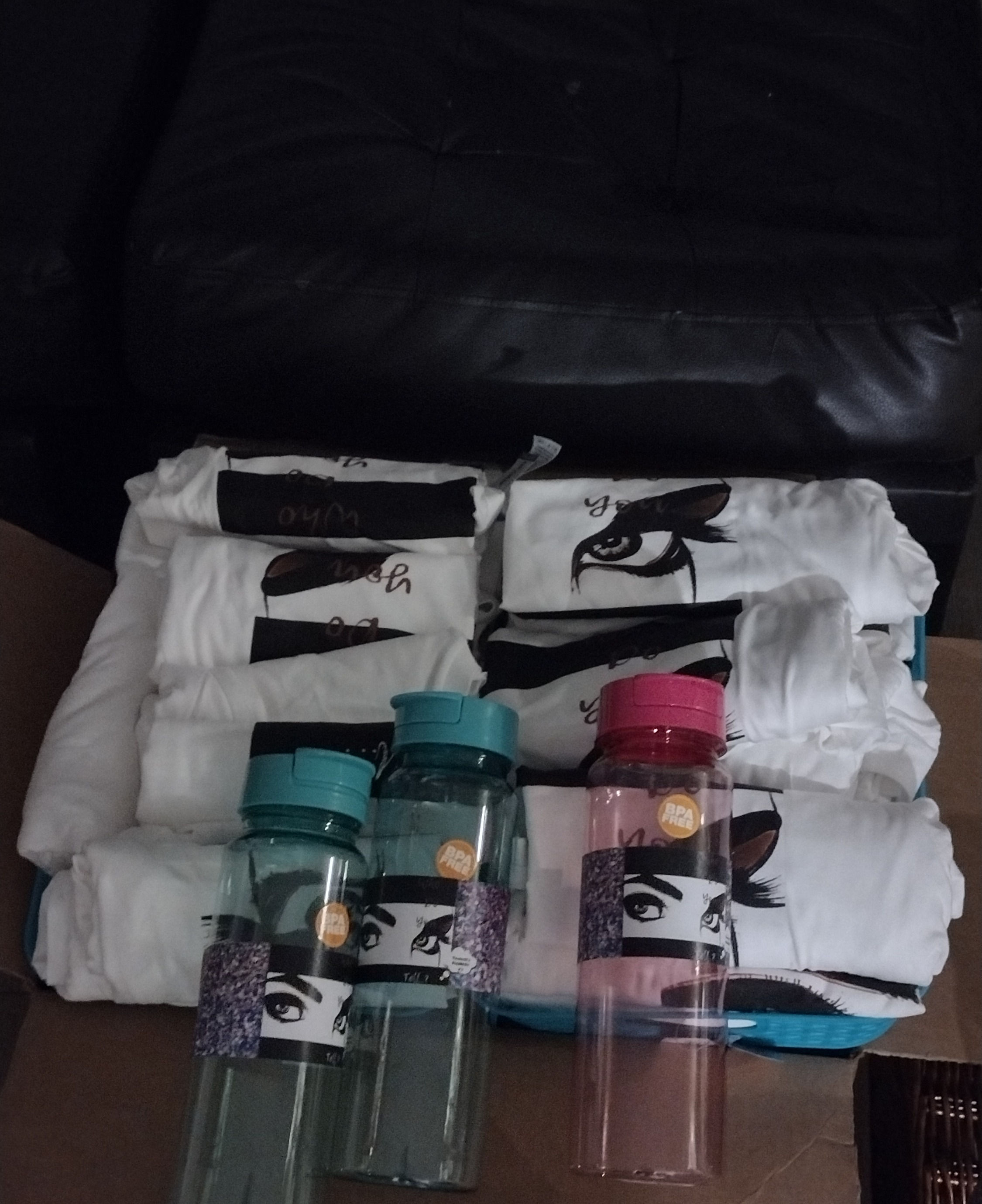 Who Do You Tell..? Vol 1 graphic Tee