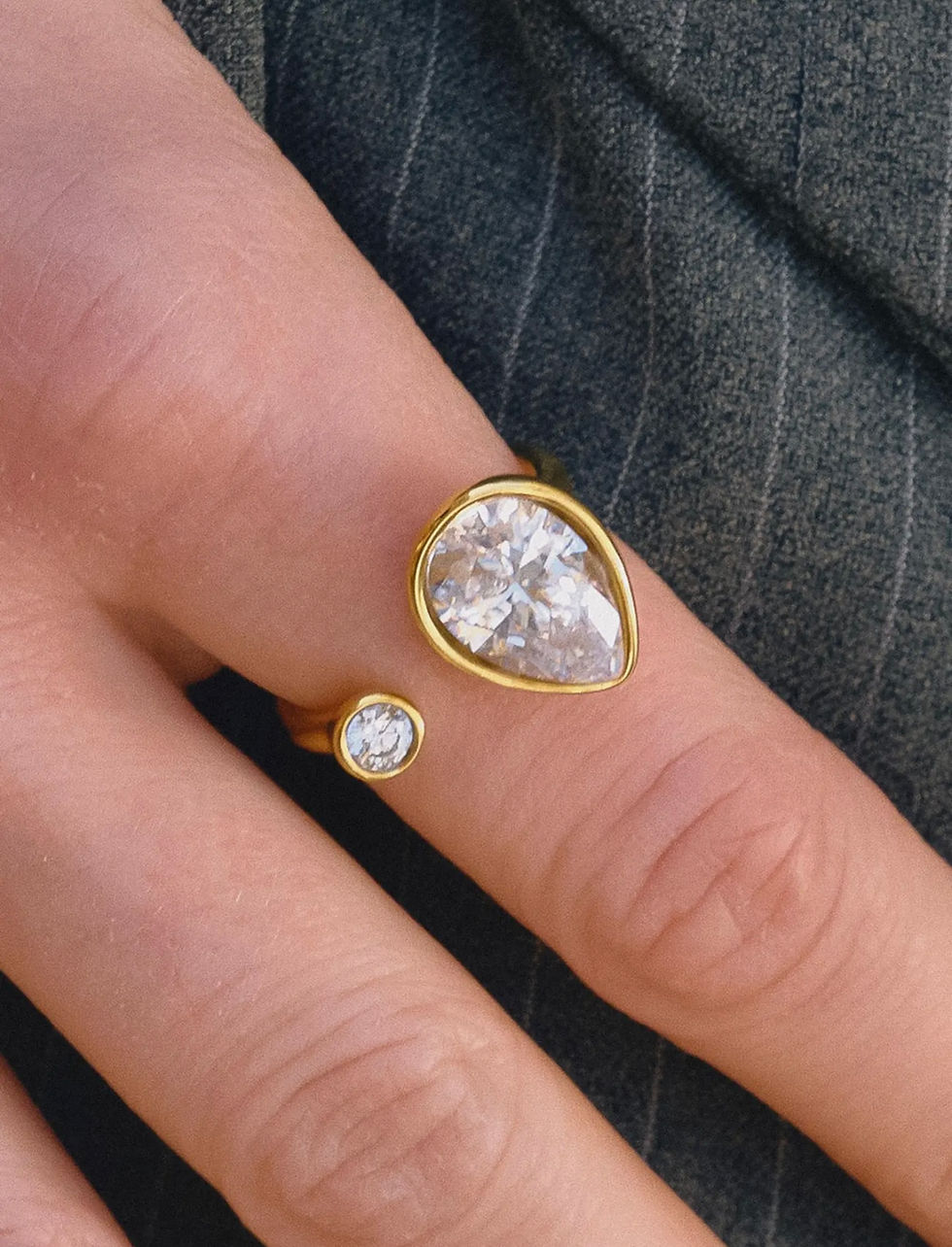Thumbnail: Pear Shaped 18K Gold Non-Tarnish Tarnish Cz Open Ring 