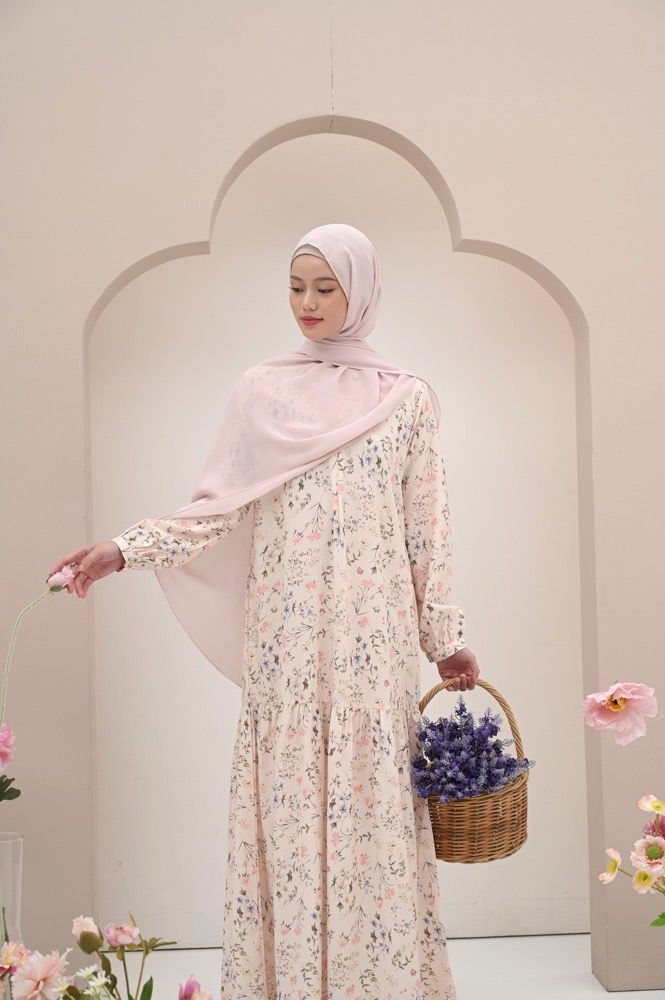 Thumbnail: Grace Chiffon Curve Shawl in Peony
