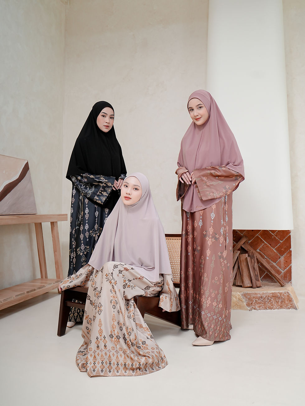 Thumbnail: Maysaa Ikat Abaya in Midnight