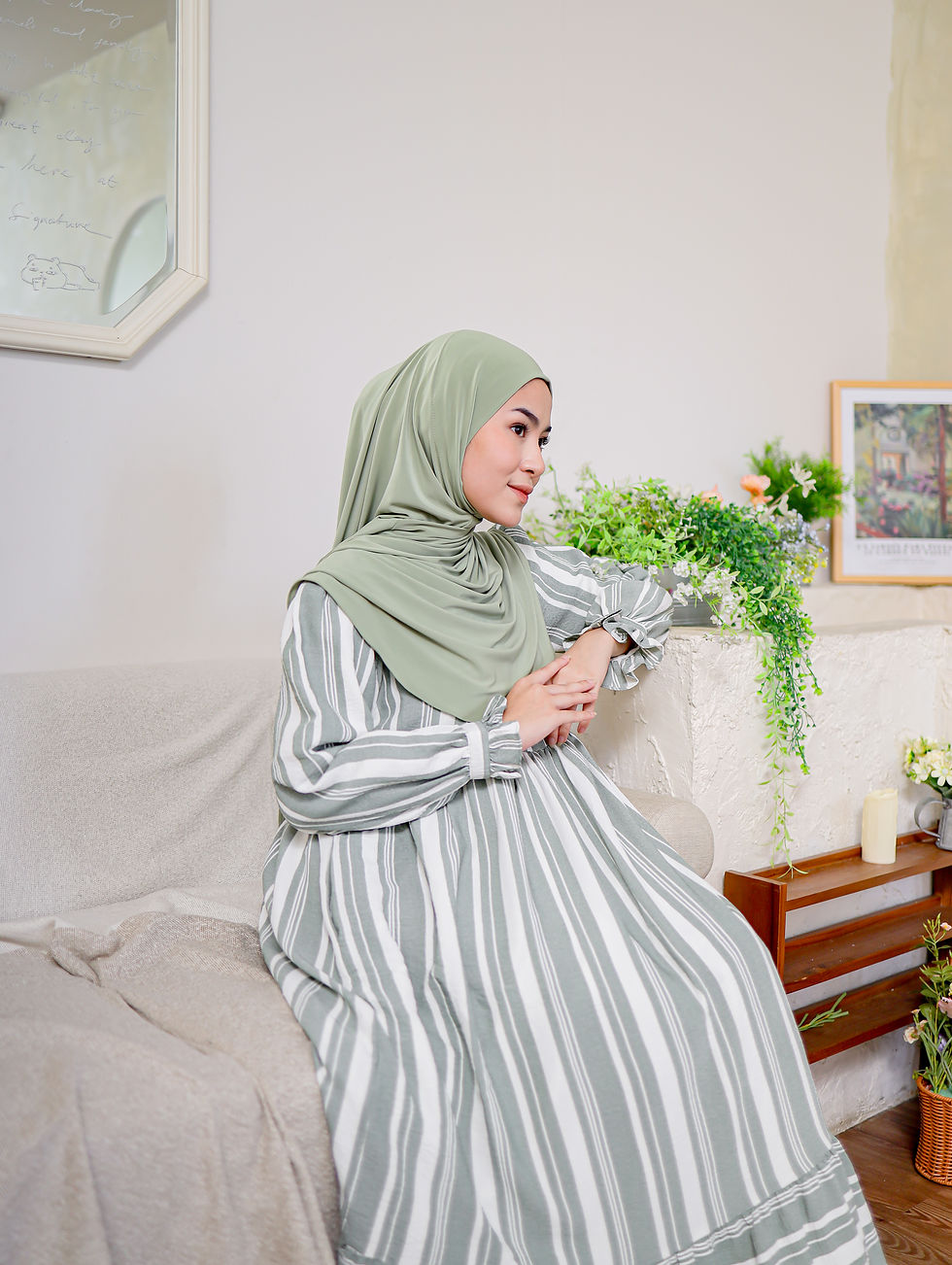 Thumbnail: Everyday Twist Instant Shawl in Sage