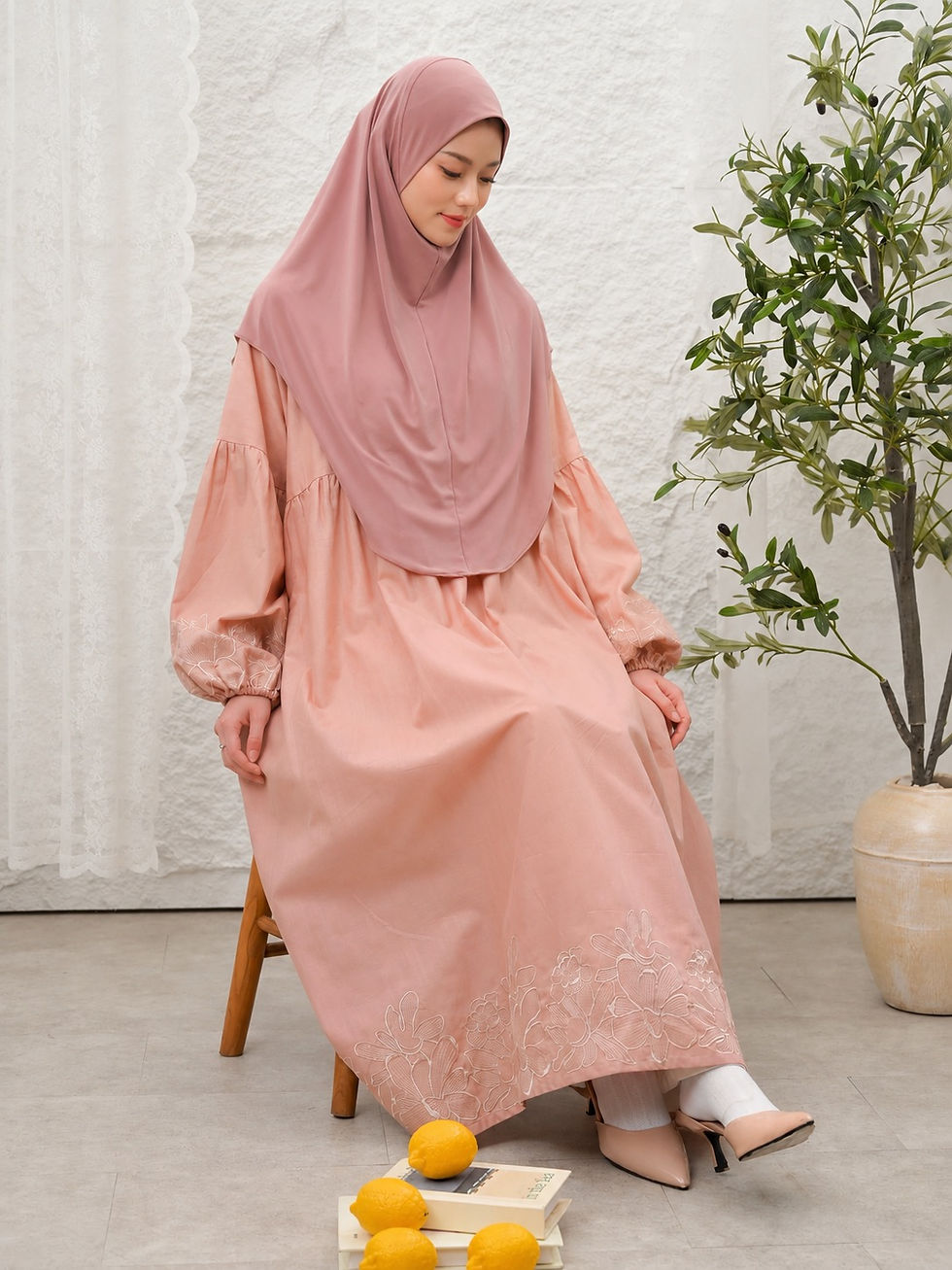Thumbnail: Everyday Simple Sarung in Rosewood