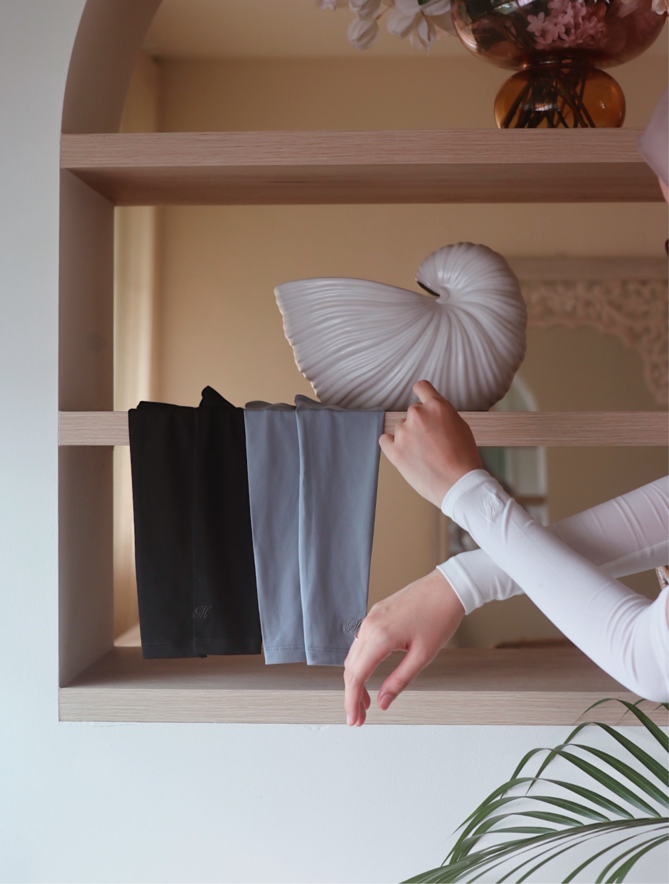 Aara Everyday Handsocks Set - Chic