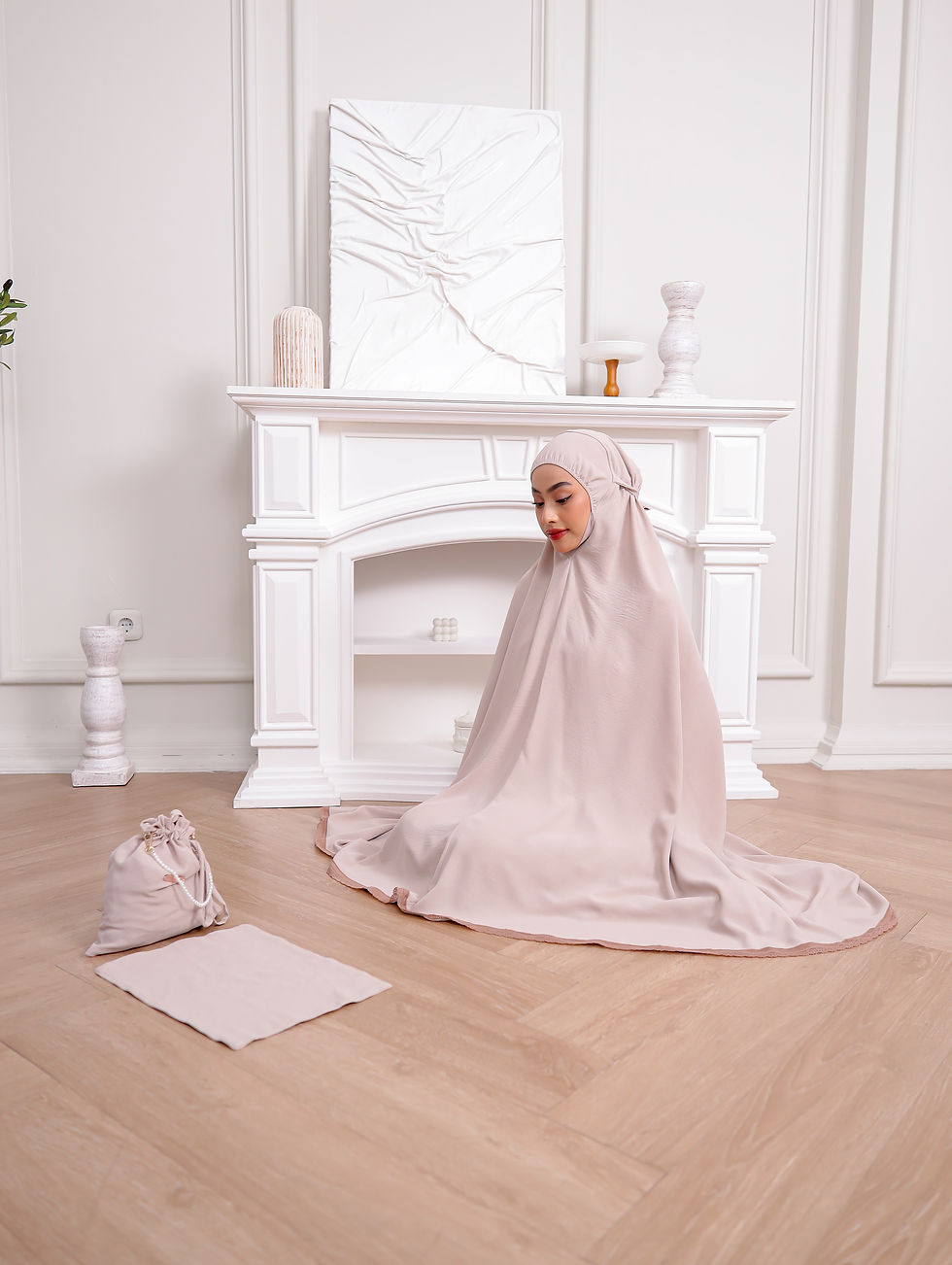 Thumbnail: Maira Crinkle Prayerwear in Sand