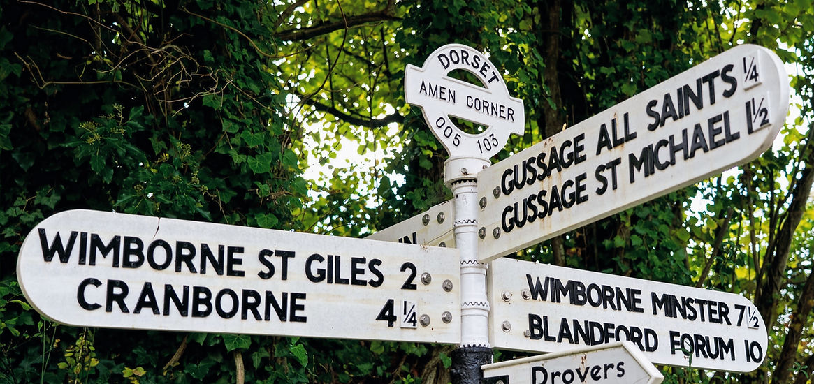 Amen Corner, one of the many fingerposts in the Dorset countryside._edited.jpg