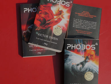 Phobos, un livre qui vous pousse à voir au-delà de ce qu’on vous montre à l’écran...