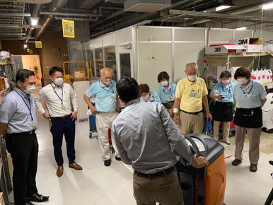 新しい自動床洗浄機の導入　～今日の現場写真vol.154～