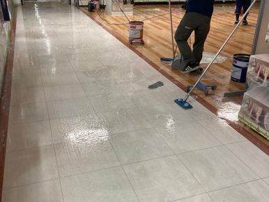 床面の剥離洗浄ワックス塗布仕上げ ~今日の現場写真vol.96~