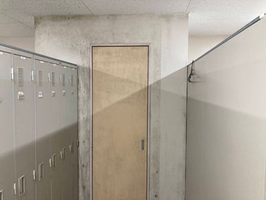 ロッカー室の壁面のカビ除去施工　～今日の現場写真vol.191～