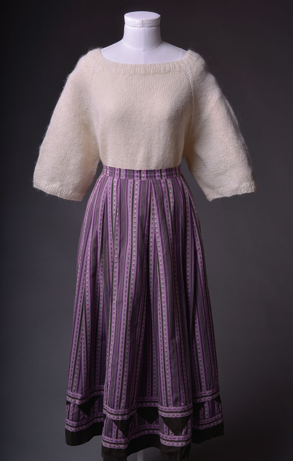 Thumbnail: crema handmade wool