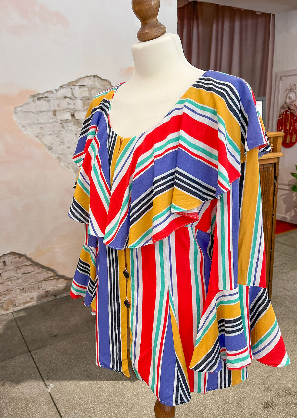 Thumbnail: Strips shirt - over