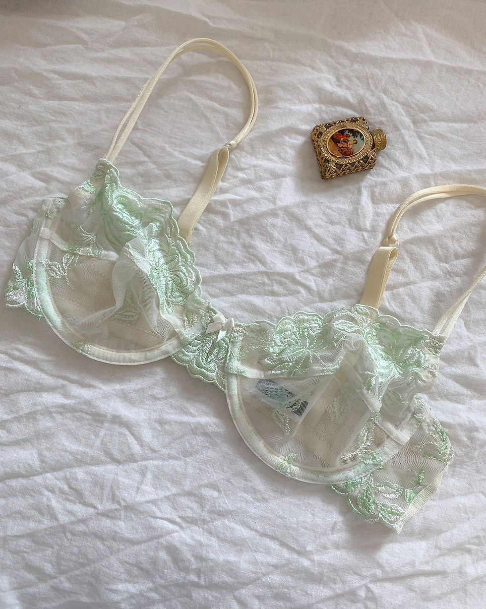 Thumbnail: Pistacja lace B75