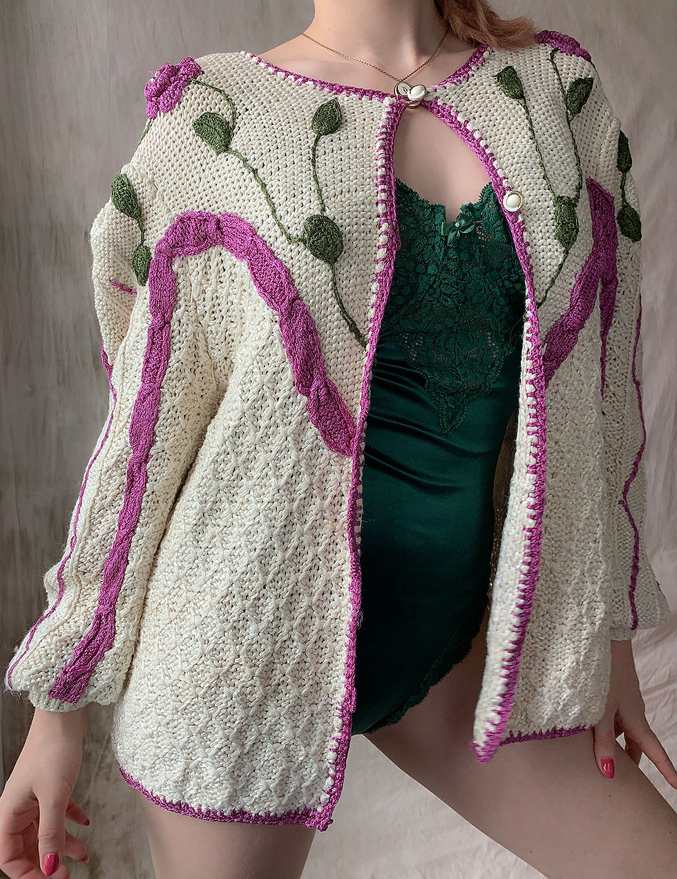 Thumbnail: Green satin body D90